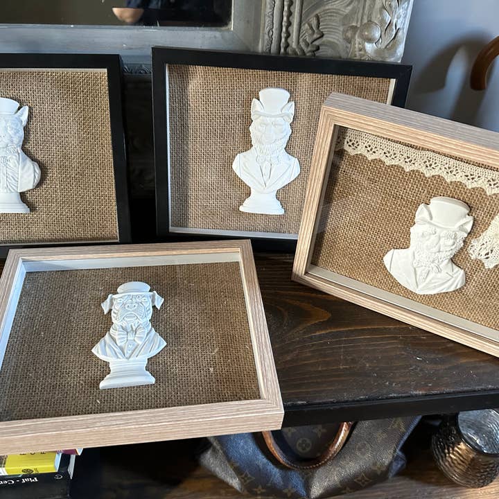 Small frame unique piece various model character animals for wholesale by La marquisette