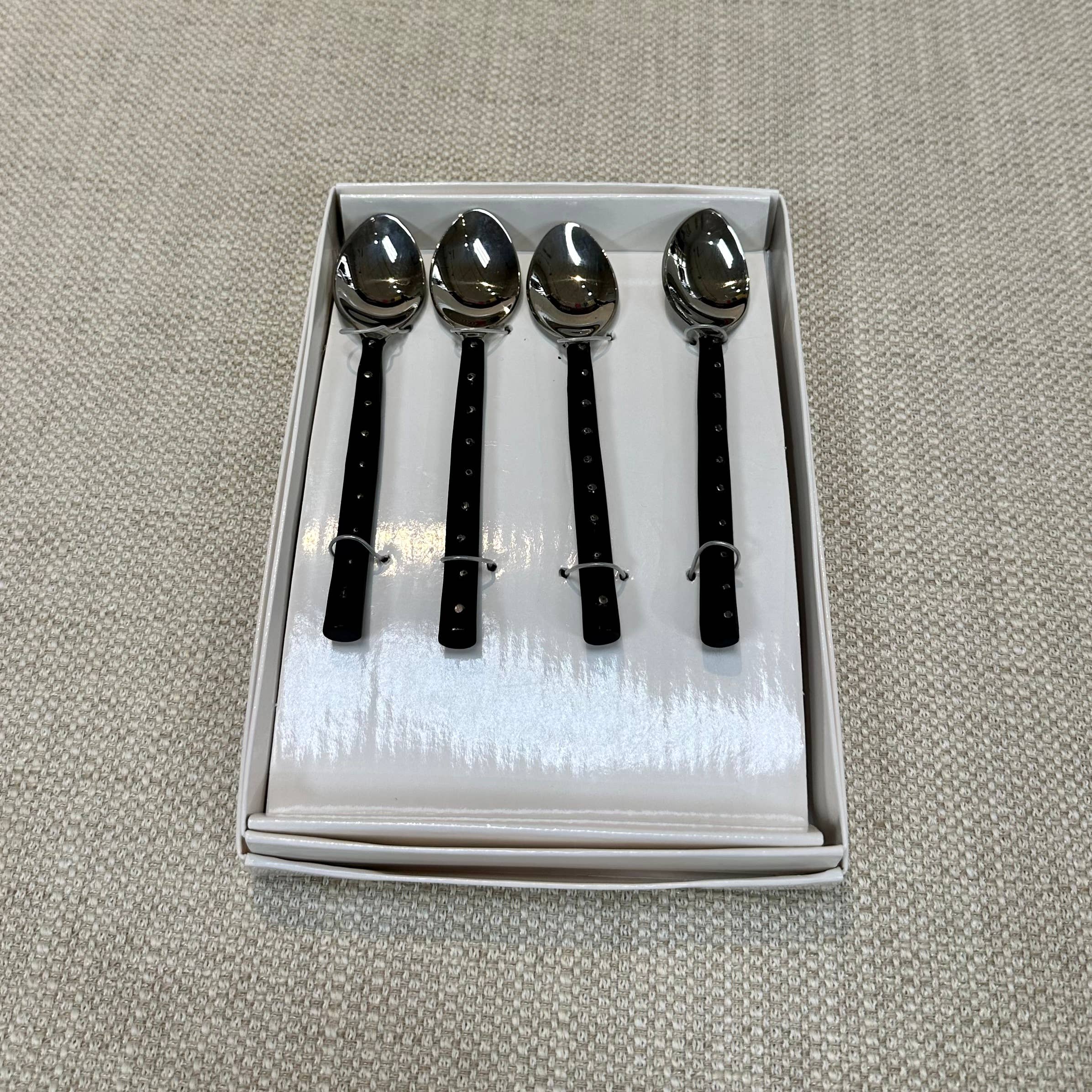 India Handicrafts Inc - Vendita all'ingrosso Cucchiai (posate) - Cucchiaini da caffè in acciaio inossidabile con manici neri S/44