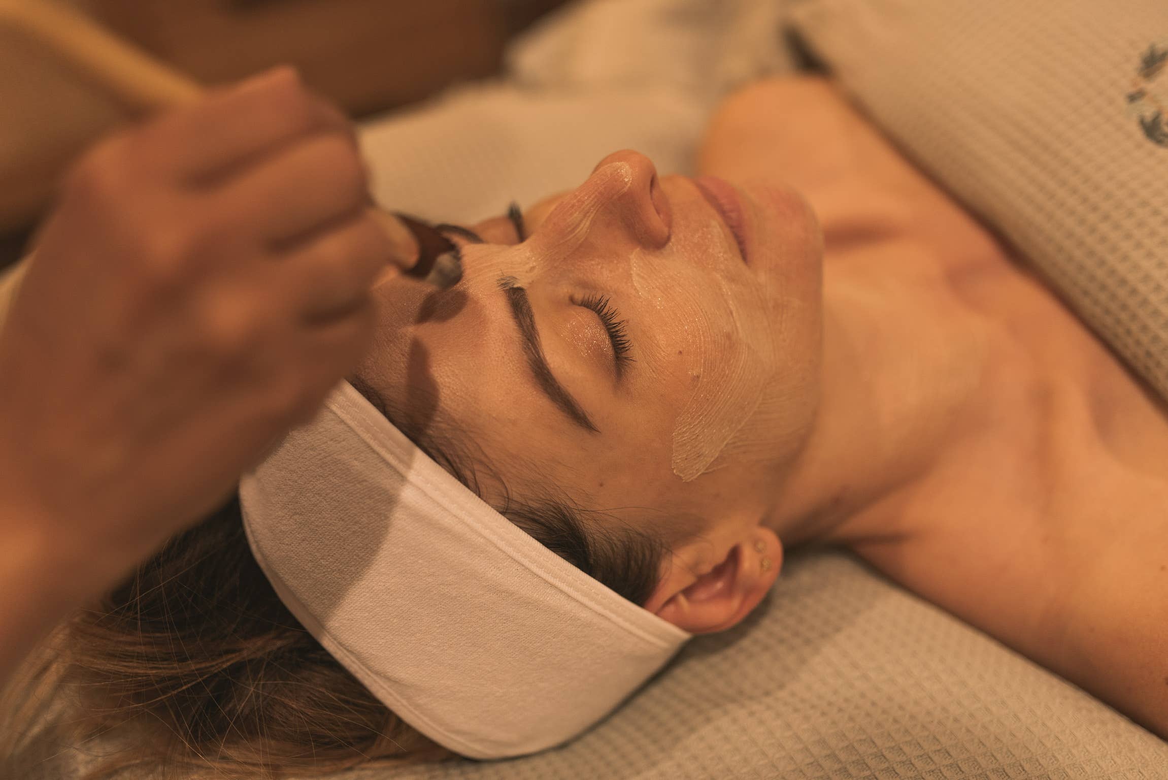 Cocoon’Essence - Wholesale Facial Exfoliant/Scrub - Certified organic sweet almond scrub cream7