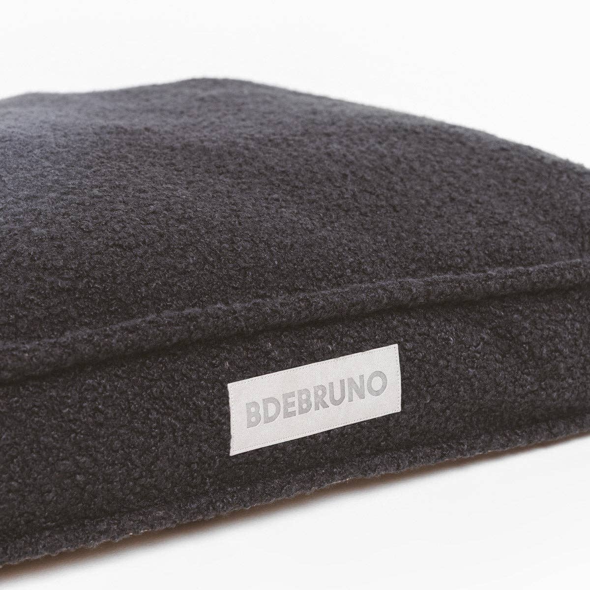 B de Bruno - Wholesale Pet Bed - Dog - Basic Teddy Marengo Bed1