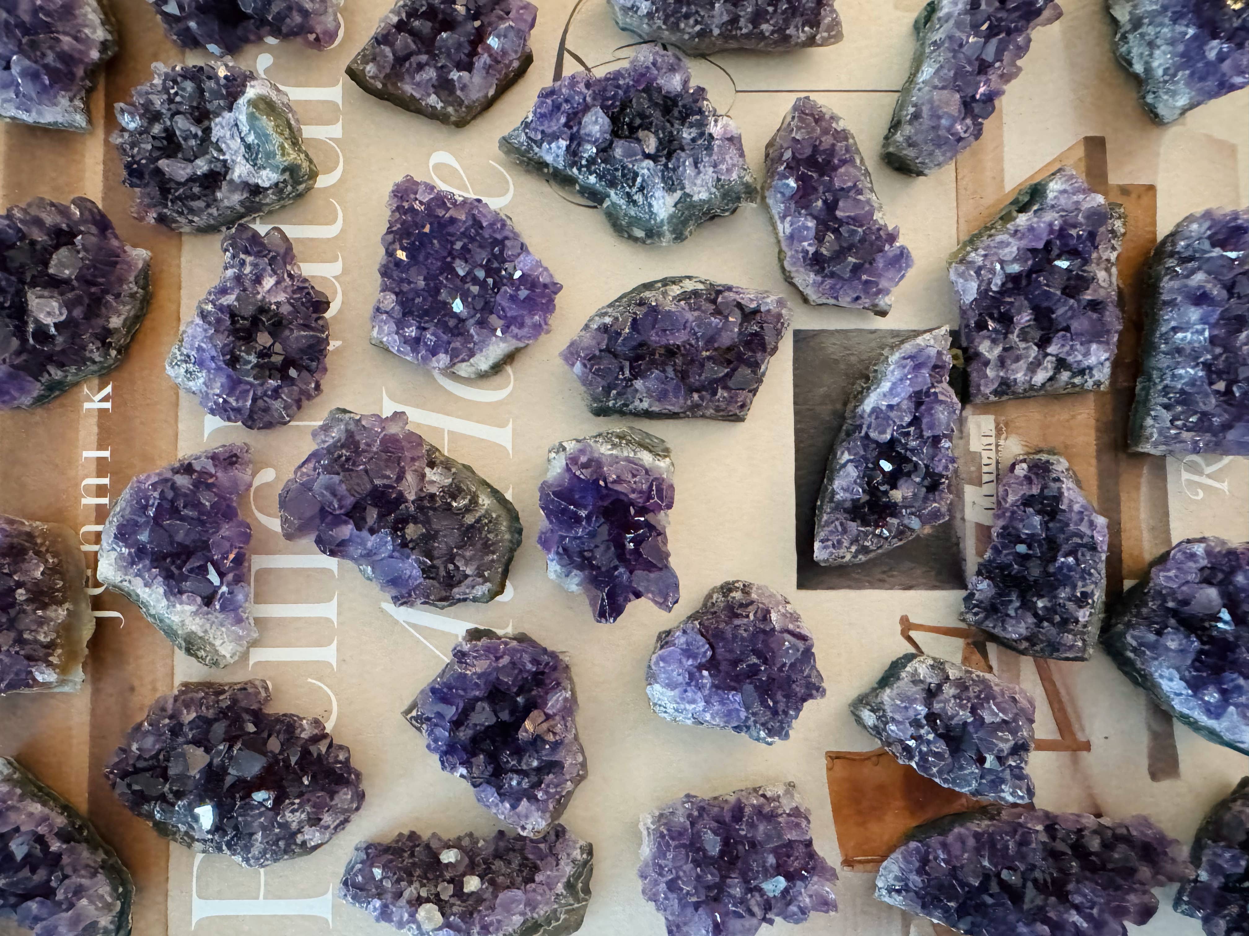 Yellow Tree Company - Wholesale Spiritual Stone/Crystal - Amethyst Clusters Flat AAA Quality – 8-12 Pieces0