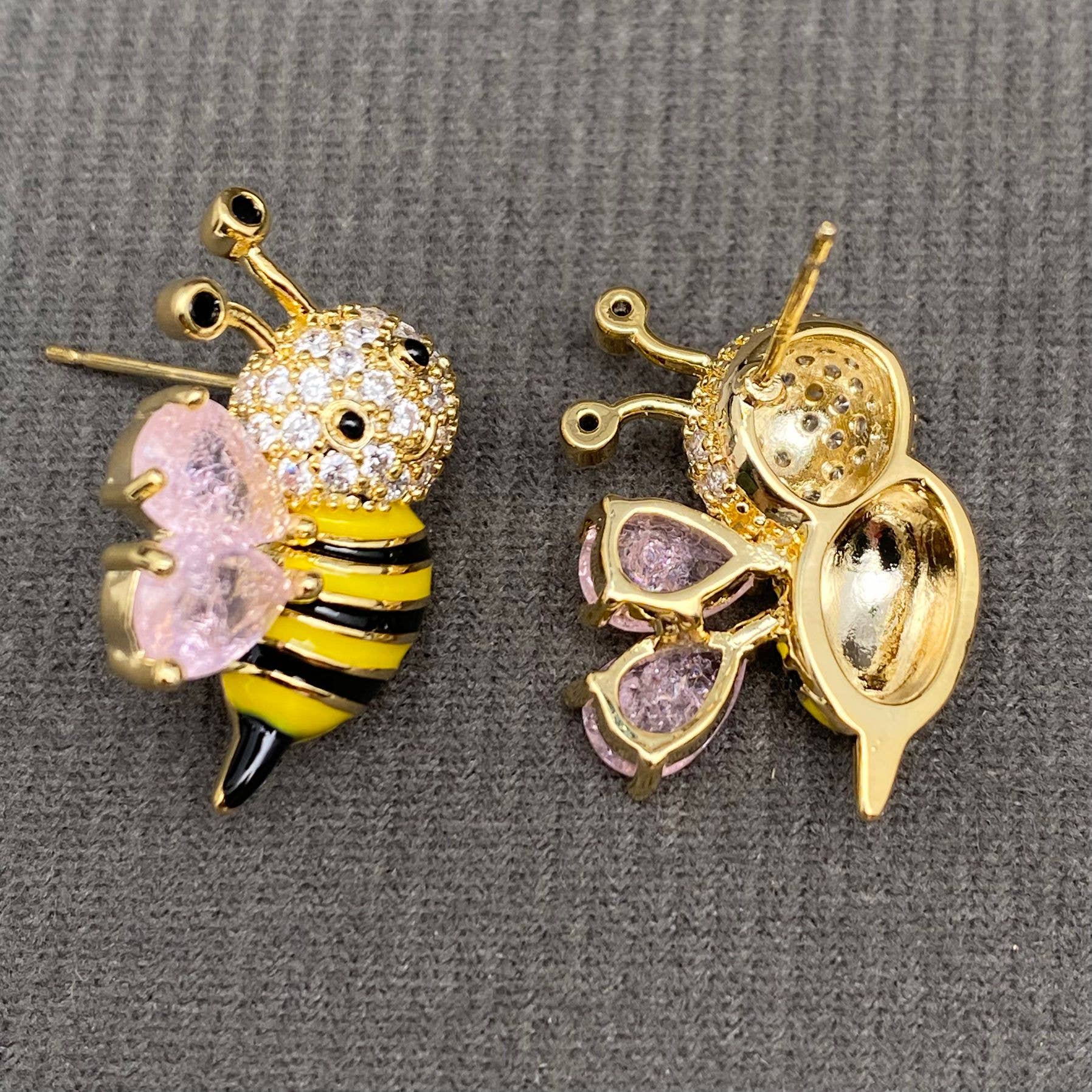 Mio Queena - Wholesale Stud/Post Earrings - Sparkling Zircon Enamel Mini Bees Ear Studs4