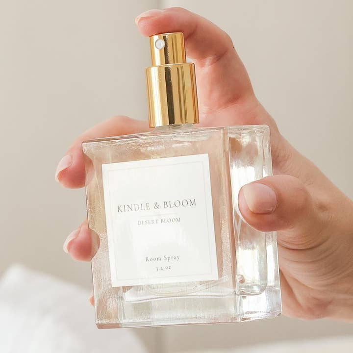 The Charleston – Woods & Tonka lyxigt rumsspray för wholesale av Kindle and Bloom Candle Studio