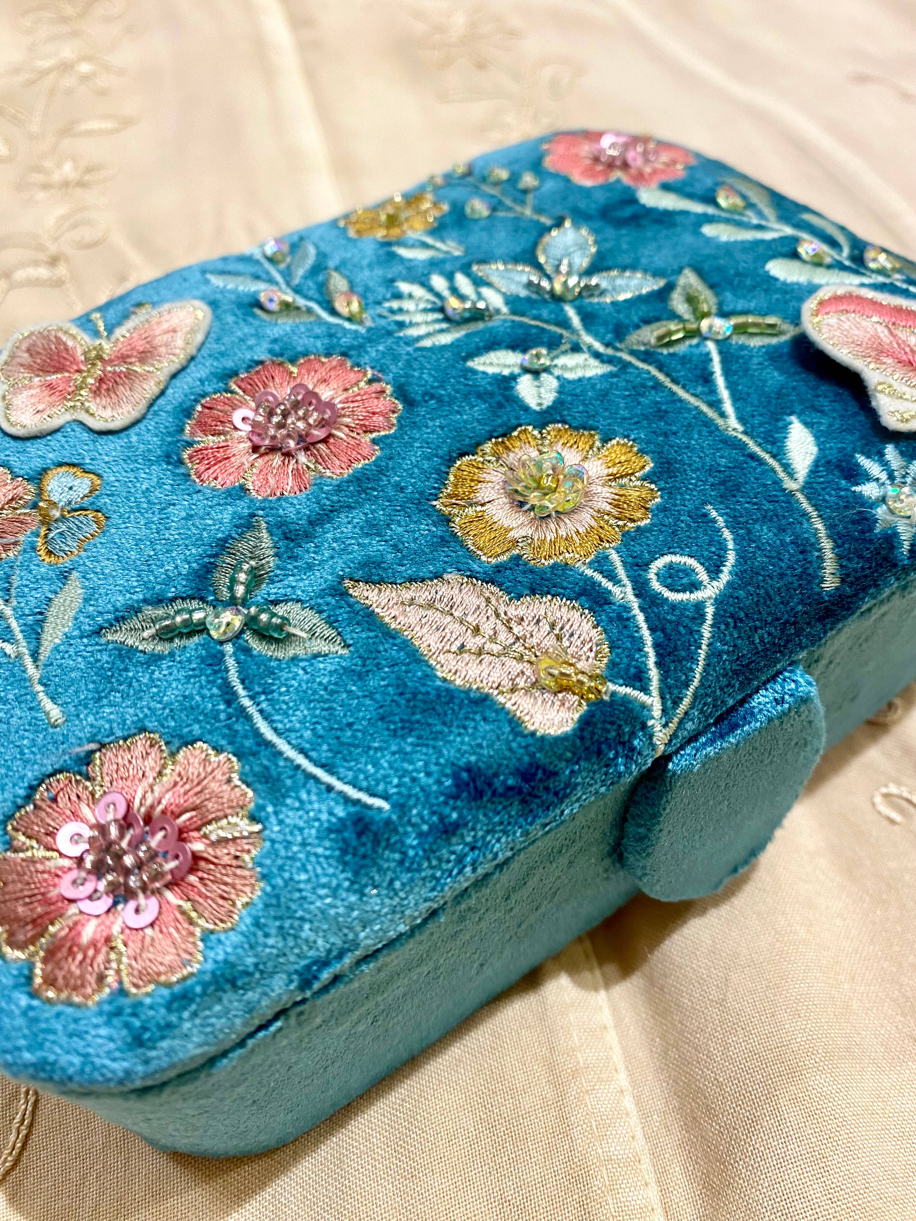 Temple of Treasure - Wholesale Jewelry Box/Organizer - Fae in Blue Velvet Jewellery Box4