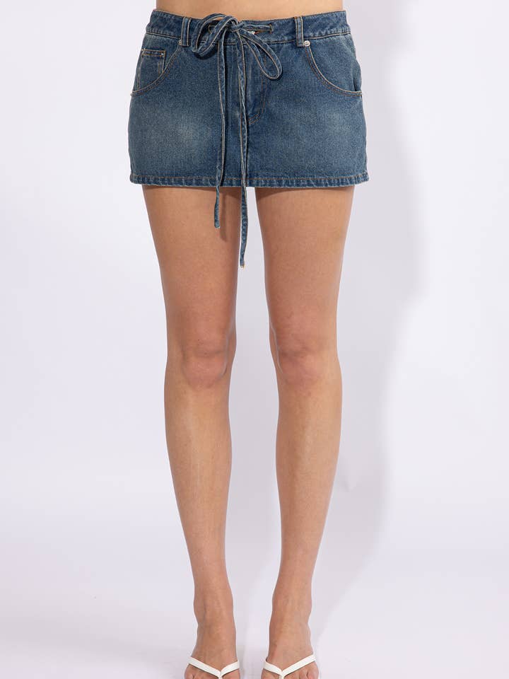 BMS130CQ - JUPE-SHORT EN DENIM pour la vente par BERRY MELLOW