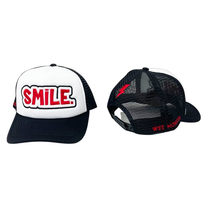 Bonnet noir et blanc SMILE pour enfants pour la vente par Wee Monster