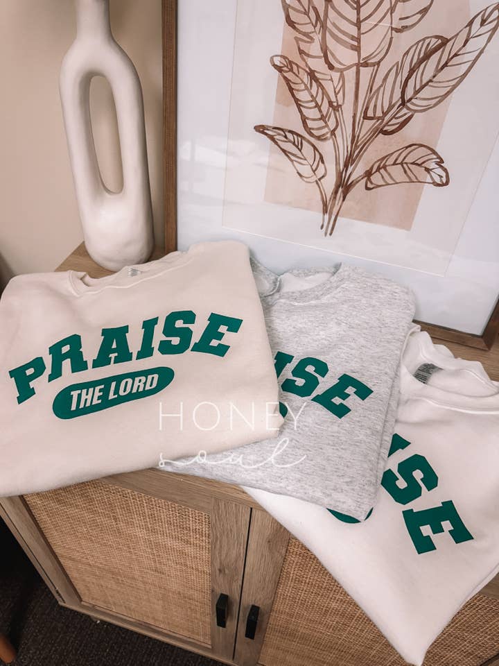 Honey Soul LLC - Wholesale Graphic Sweatshirt - Women's - Praise The Lord Graphic Screen Print Sweatshirt