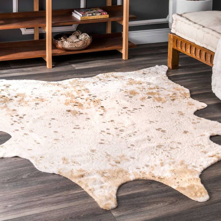 nuLOOM - Wholesale Area Rug - Iraida Faux Cowhide Area Rug