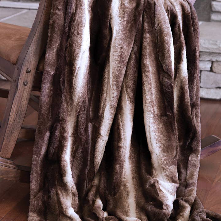 Linen Mart - Wholesale Throw Blanket - Chinchilla Faux Fur Throw