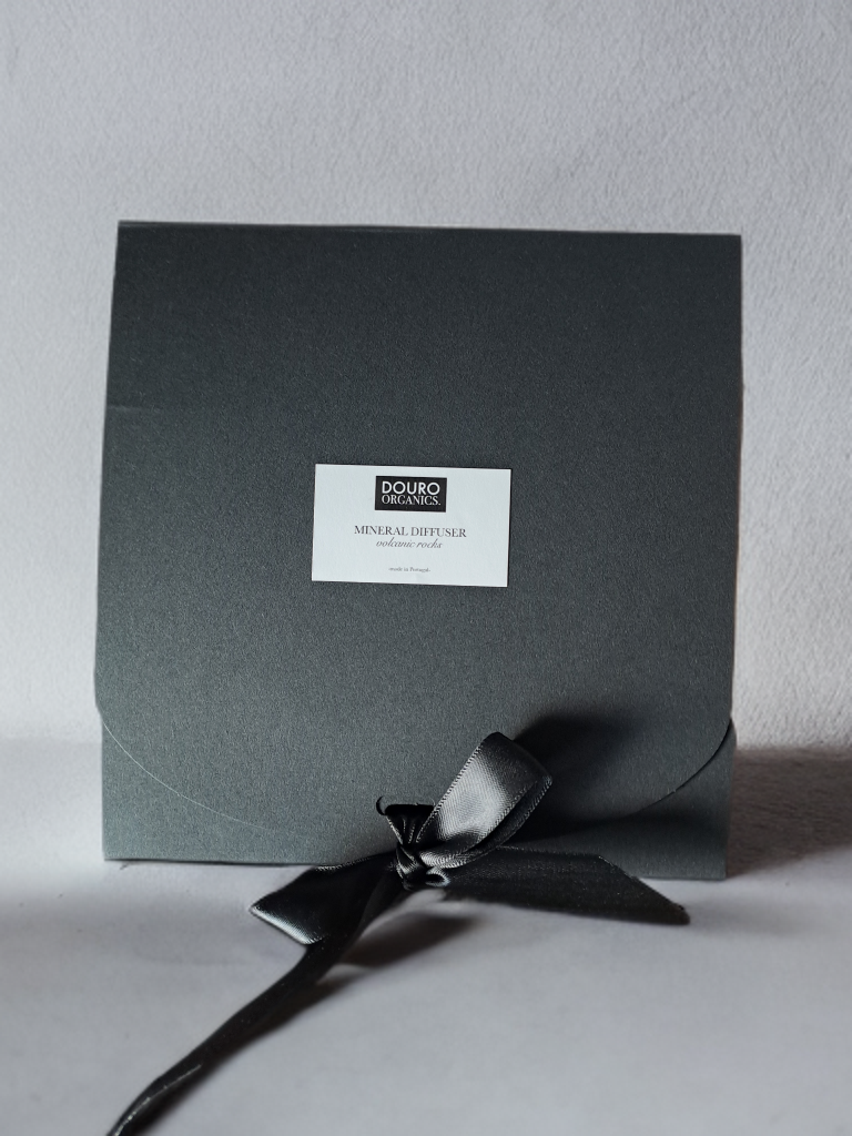 Ana Barroso Porto - Wholesale Reed Diffuser - Mineral Diffuser with Handcrafted Concrete Bowl5