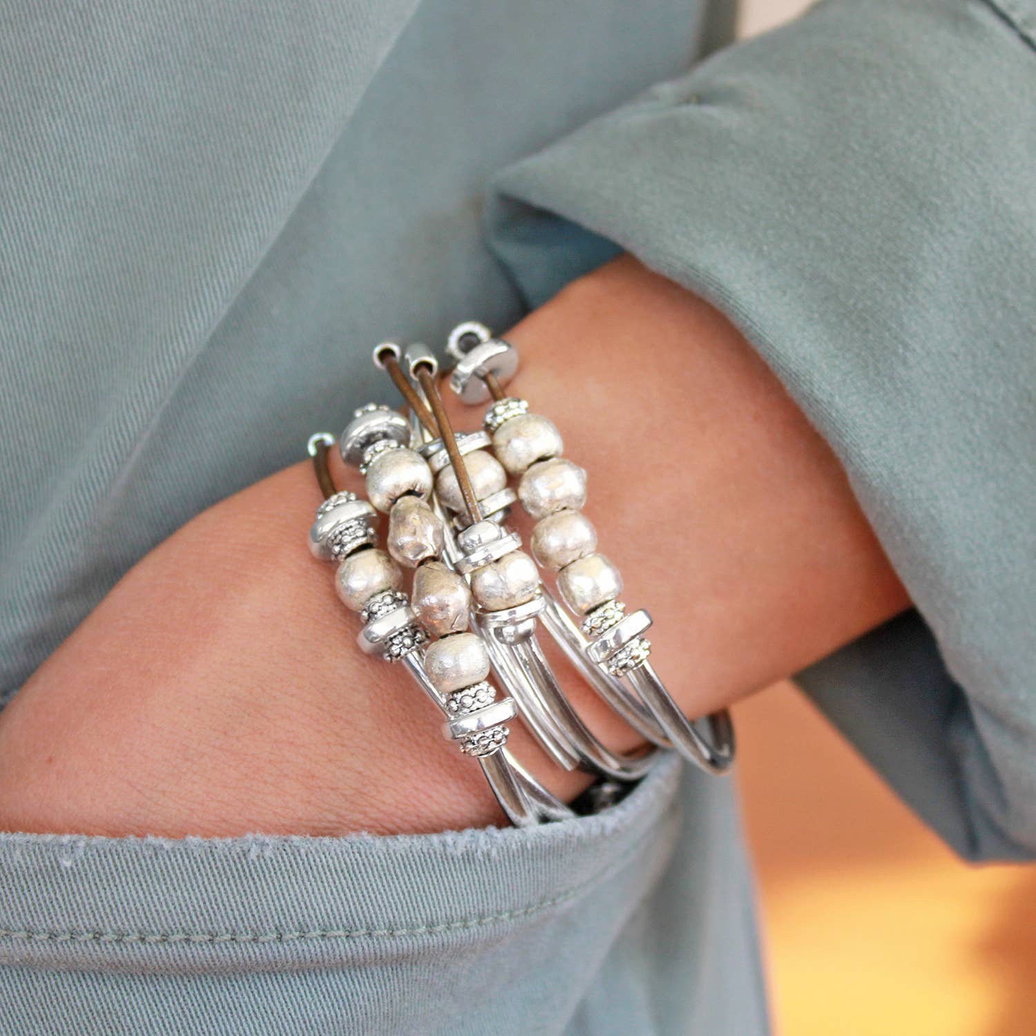 Lizzy James - Wholesale Beaded Bracelet - Bella in Metallic Gun Metal - Medium1