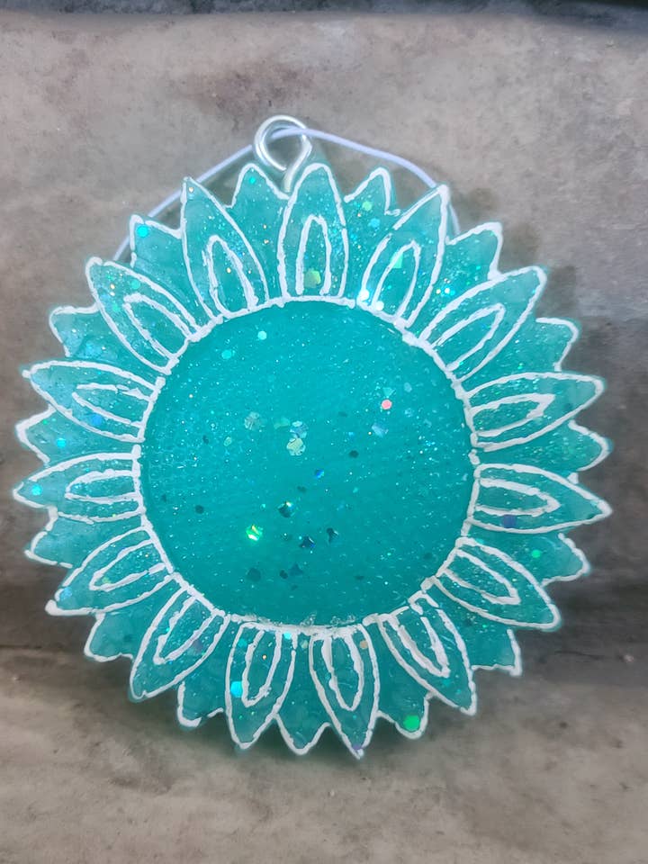 Sunflower with outline
Car Freshie Preorder for wholesale by Country Scents Freshies