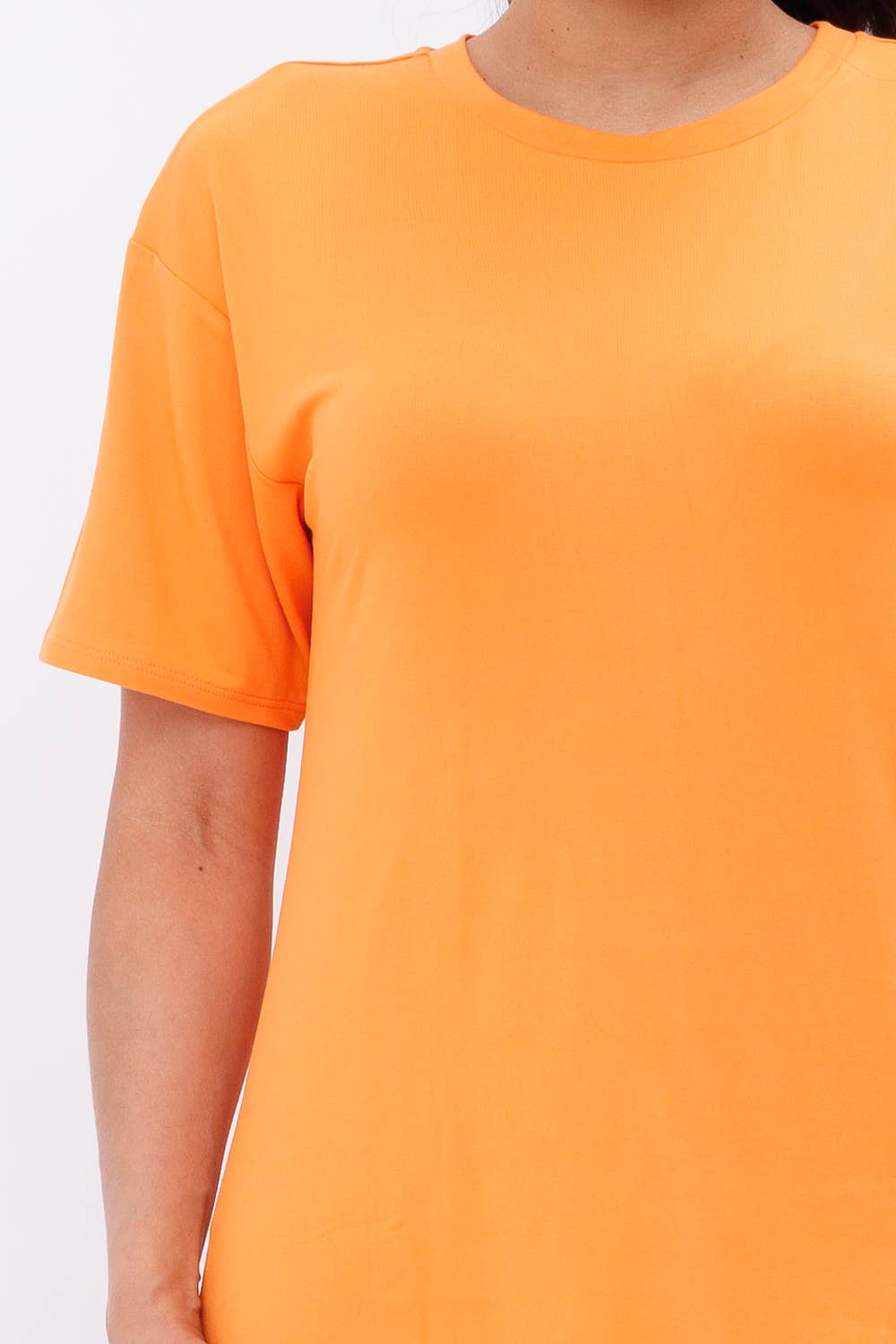 Julia by LoveJ - Vendita all'ingrosso Completo loungewear - Donna - Set di pantaloncini da bici con scollo tondo spazzolato8