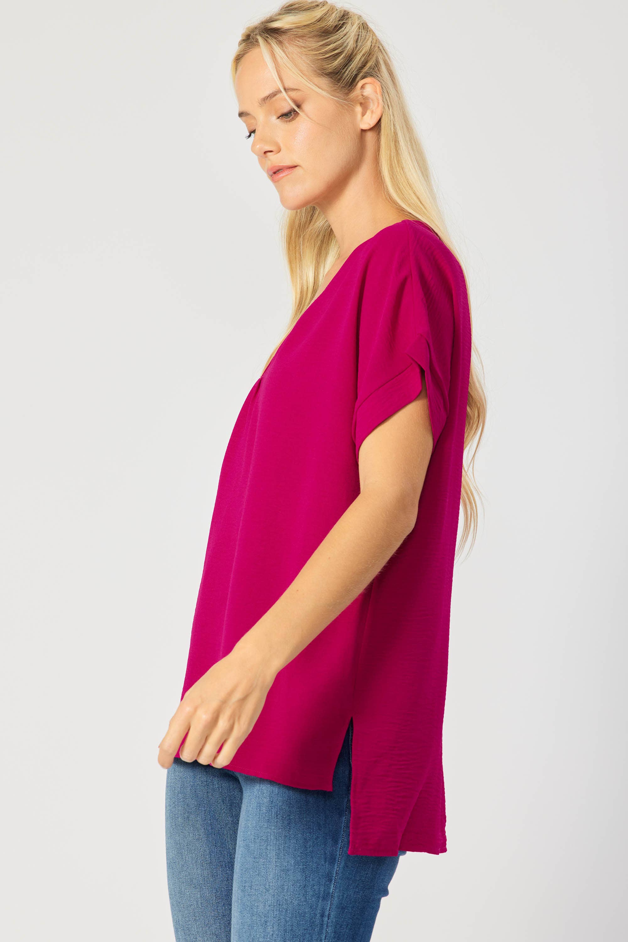 FSL Apparel - Vendita all'ingrosso Camicetta - Donna - ST3280 - TOP IN TESSUTO CON SCOLLO A V A MANICA CORTA, VESTIBILITÀ COMODA 19