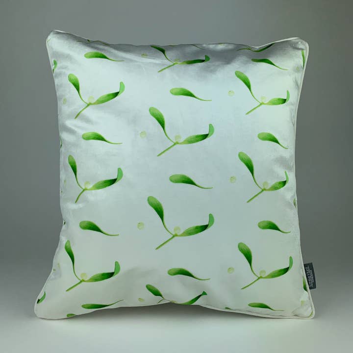 Weißes Mistelzweig-Samtkissen für den Großhandel von Emilia Hunt