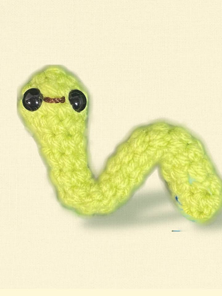Noodle the inchworm | lightweight cat toy for wholesale by Feline Grove