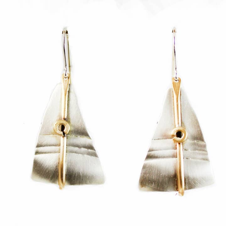 Satijnen oorbellen van zijde. Sterling en messing voor wholesale door Whitney Designs Ltd.