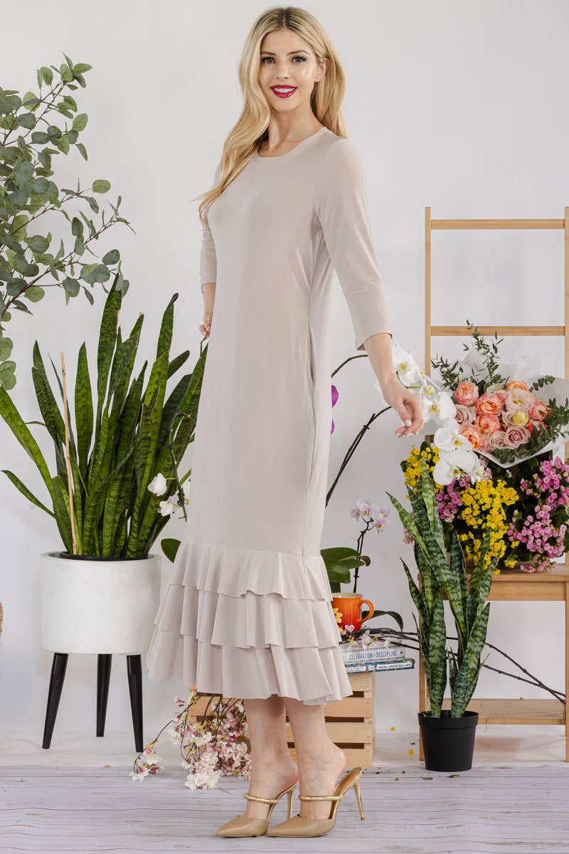 Celeste Clothing – Großhandel Kleid – Damen – Großgrößen-Midikleid mit gestuften Rüschen und 3/4-Ärmeln26