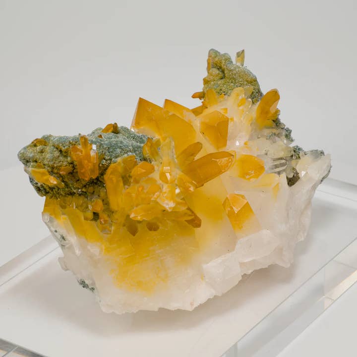 Groupe Lemurien Vert Doré Extra rare LC-439 et autres tendances Résultats pour quartz en vente B2B. Retours gratuits et paiement à 60 jours sur Faire sur Faire.