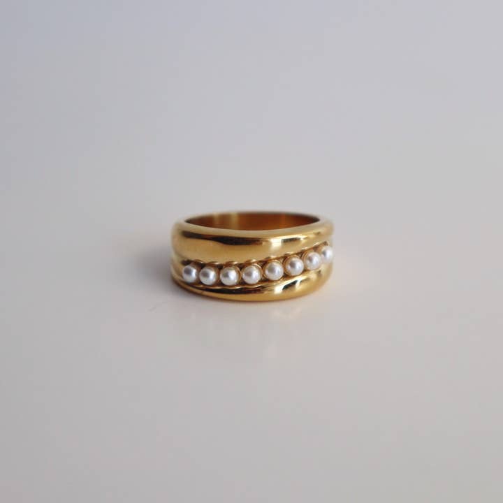 JESSA Jewelry - Wholesale Band/Stacked Ring - Perla Ring | Chunky Pearl Ring2