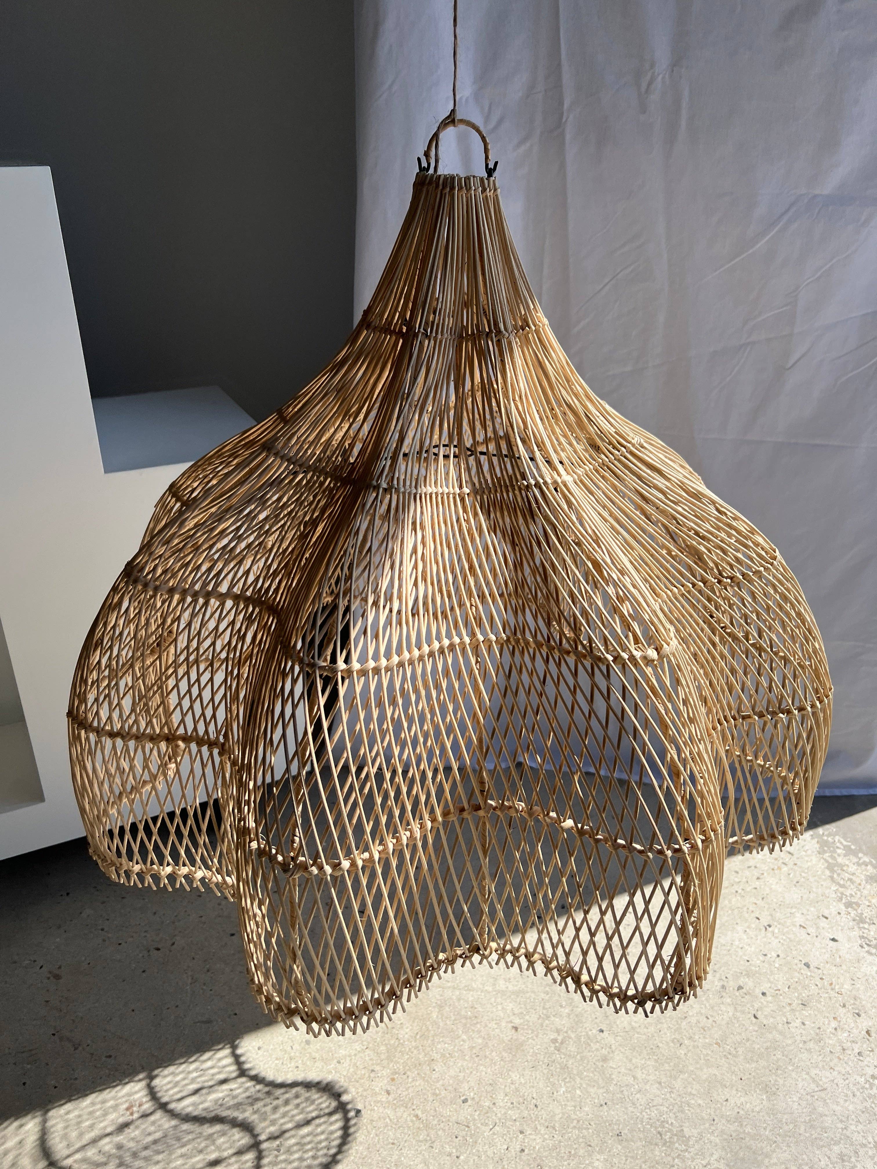 Office Objets - Wholesale Chandelier/Hanging Light - Pendant light, flower-shaped rattan fixture, tulip, corolla H:80cm D80cm36