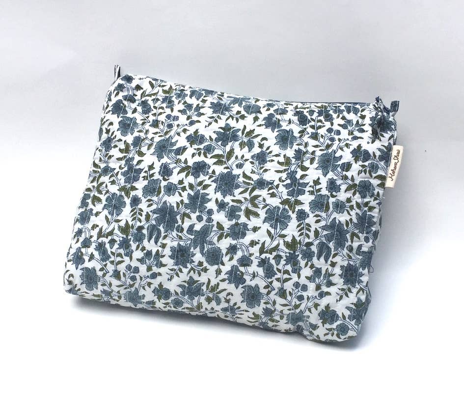 Mehera Shaw – wholesale Make-up/cosmetic bag – Cosmetics Bag - Compact - Quilted Hand Block Print Cotton14