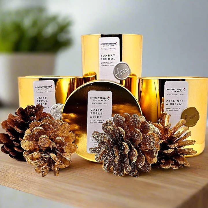 Candele di lusso in soia colate a mano stagionali per la vendita all'ingrosso da parte di Amour Propre