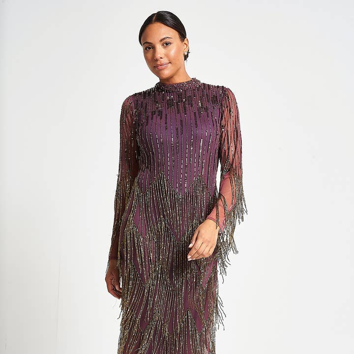 Robe longue violette Rhoda avec franges perlées pour la vente par Frock & Frill