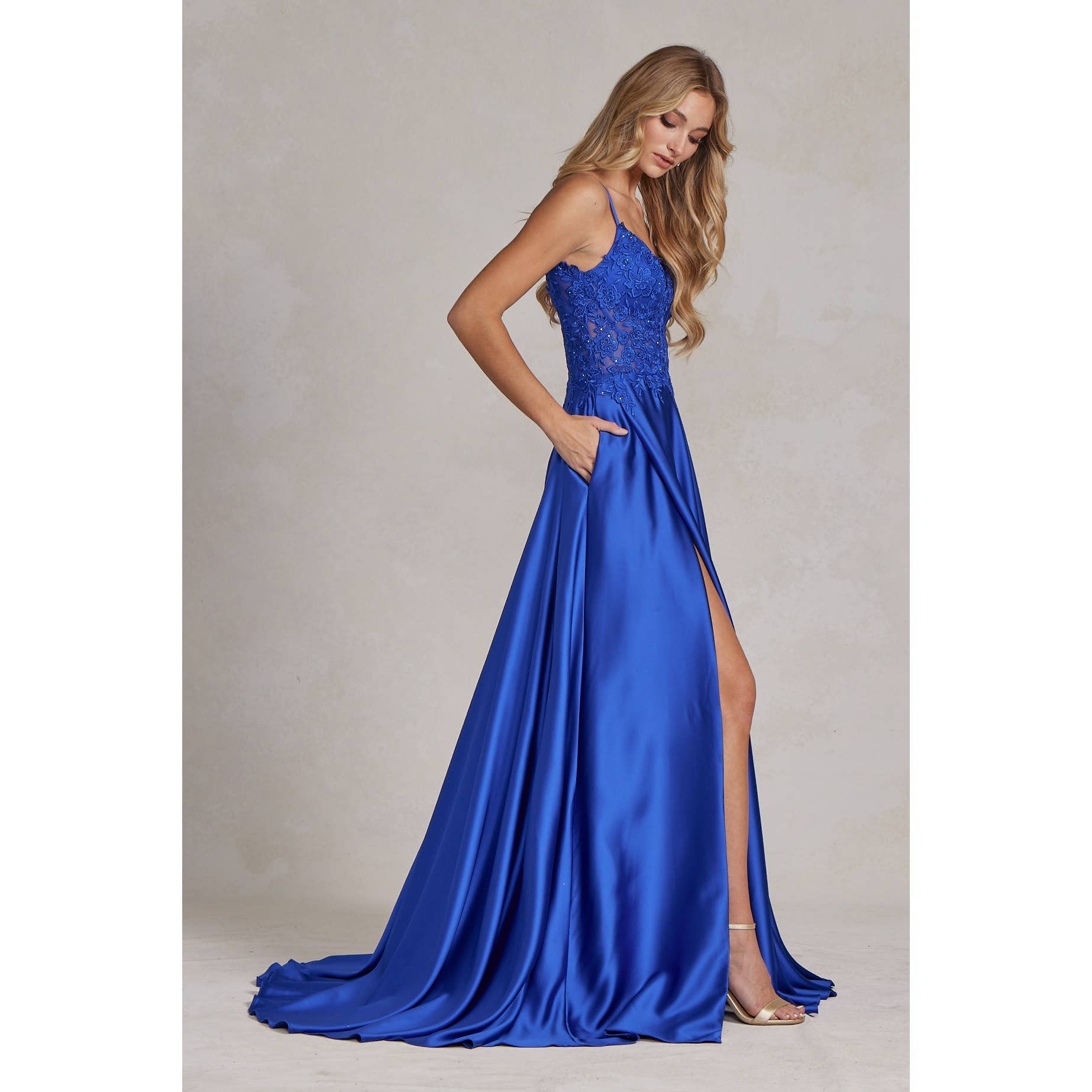 Noxanabel - Vente Robe de soirée – femme - Robe corset brodée avec jupe en satin évasée K11214