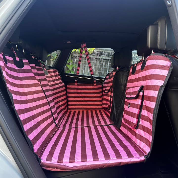 Rayures Rougissantes : Housse de Siège Auto Hamac Deluxe à Base Rigide pour la vente par Pablo & Co. Boutique