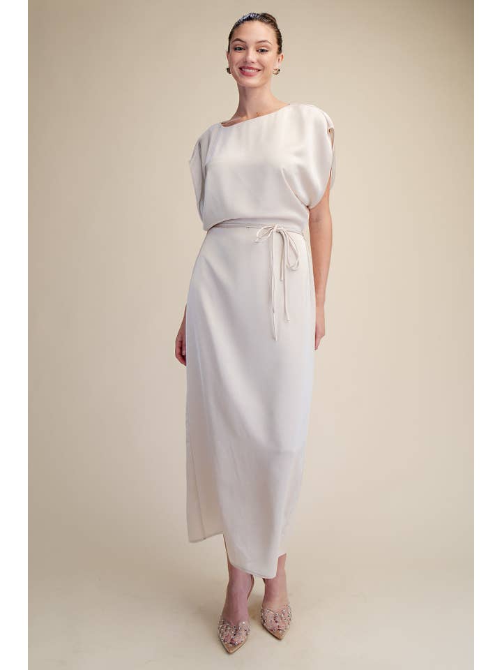 Glam - Wholesale Dress - Women's - Round Neck Waist Tie Back Slit Midi Dress