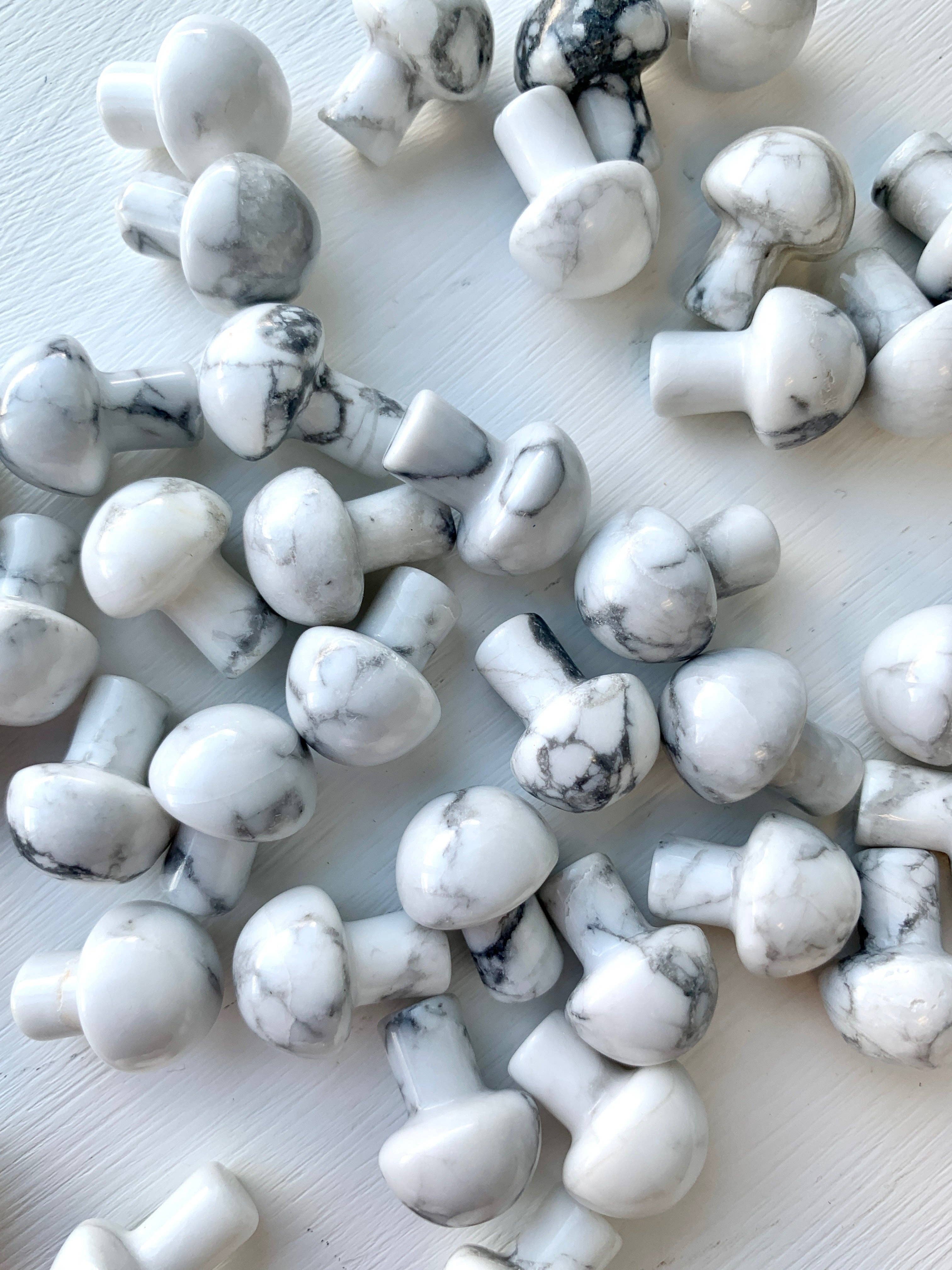 Crystal Vibes Inc. - Vendita all'ingrosso Pietra/cristallo spirituale - Mini intagli a forma di fungo1