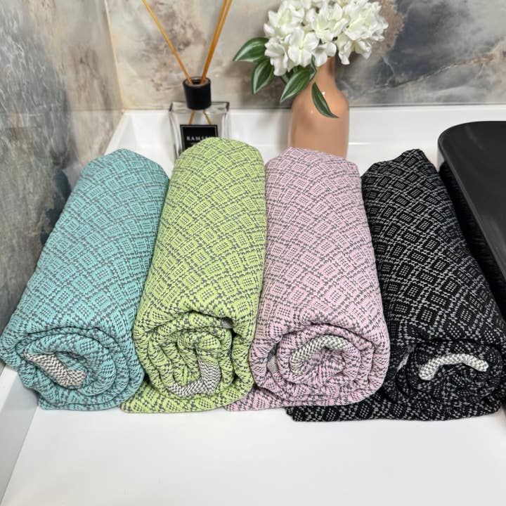 Toallas turcas de patrón geométrico con trama gruesa tejida para venta al por mayor de The Loom Wholesale
