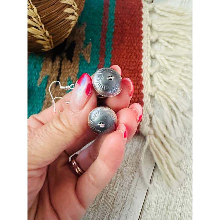 Nizhonitradersllc - Vente Boucles d'oreilles pendantes - Boucles d'oreilles pendantes en argent sterling avec perles Navajo5