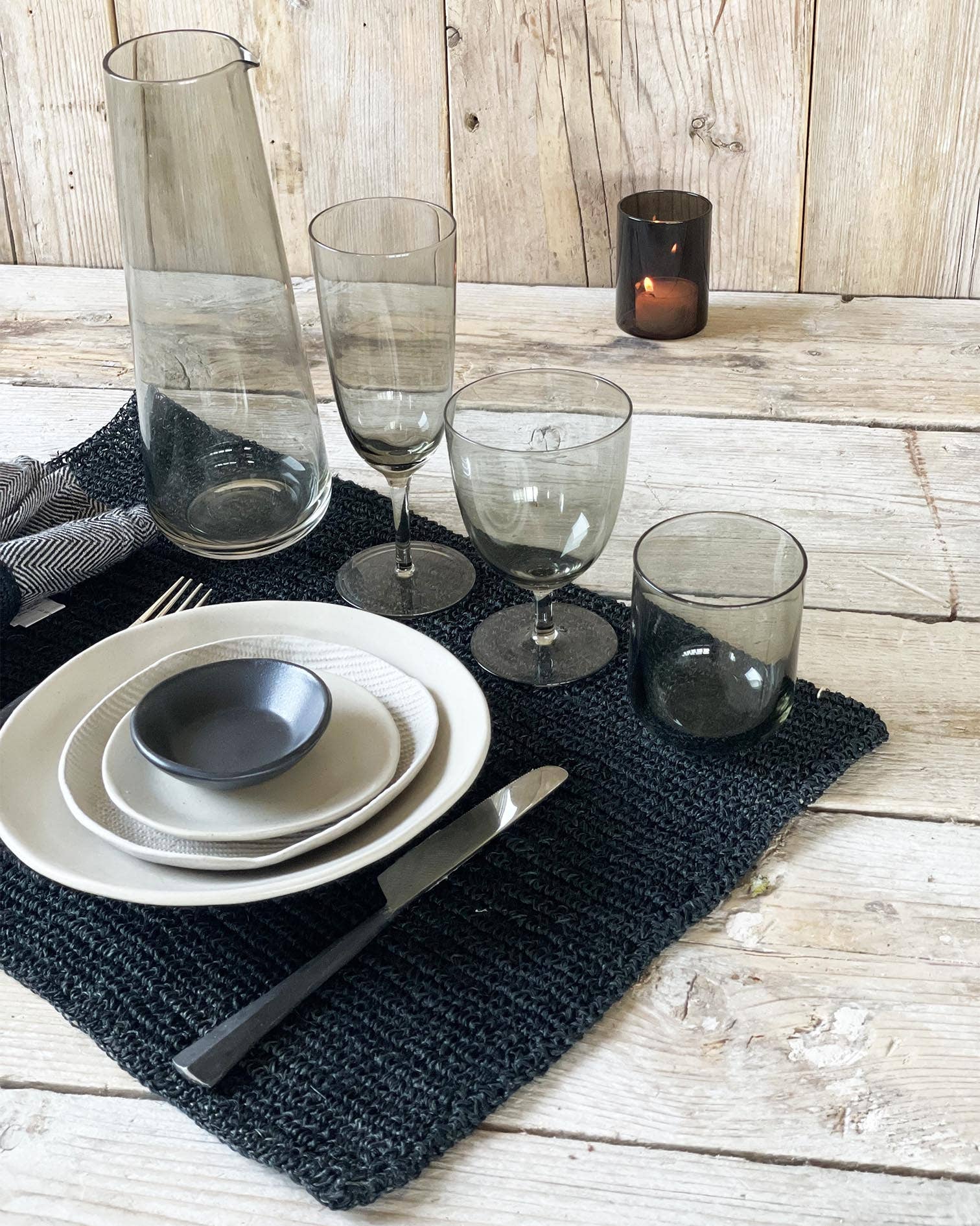 Fiorirà un giardino - Wholesale Wine Glass - Smoke Gray Glass Goblet D7 H19 cm1