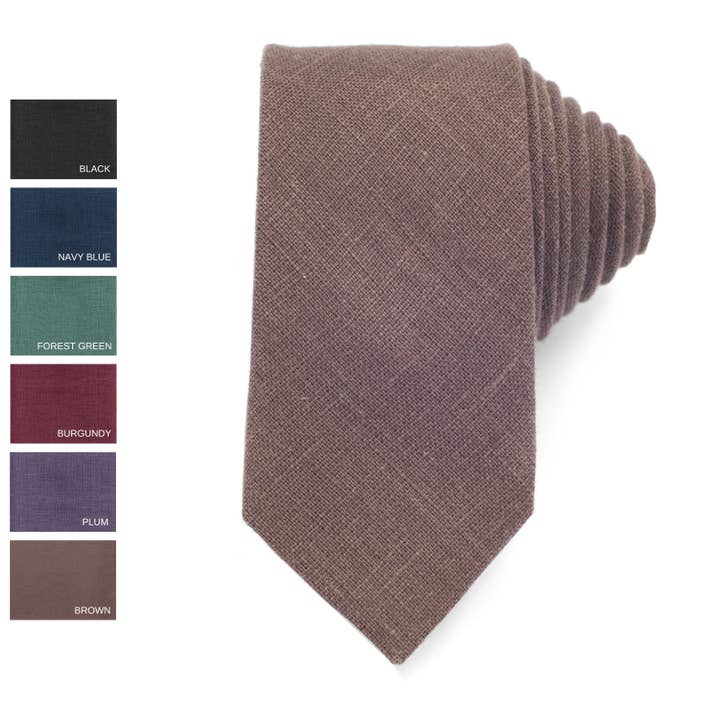 Cravates larges en lin marron pour hommes pour la vente par DucksnFoxes