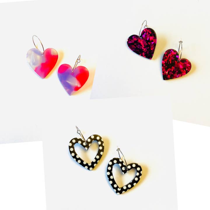 Aros pequeños de acrílico en forma de corazón {¡Varios colores!} para venta al por mayor de KaraMarie