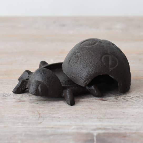 Porta-chaves de Lady Bug em Ferro Fundido, Cofre para Chaves de 9,8cm por atacado de Gainsborough Giftware x Portland Living