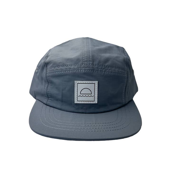 Gorra de cinco paneles en color Cove para venta al por mayor de HEY AUGUST CO