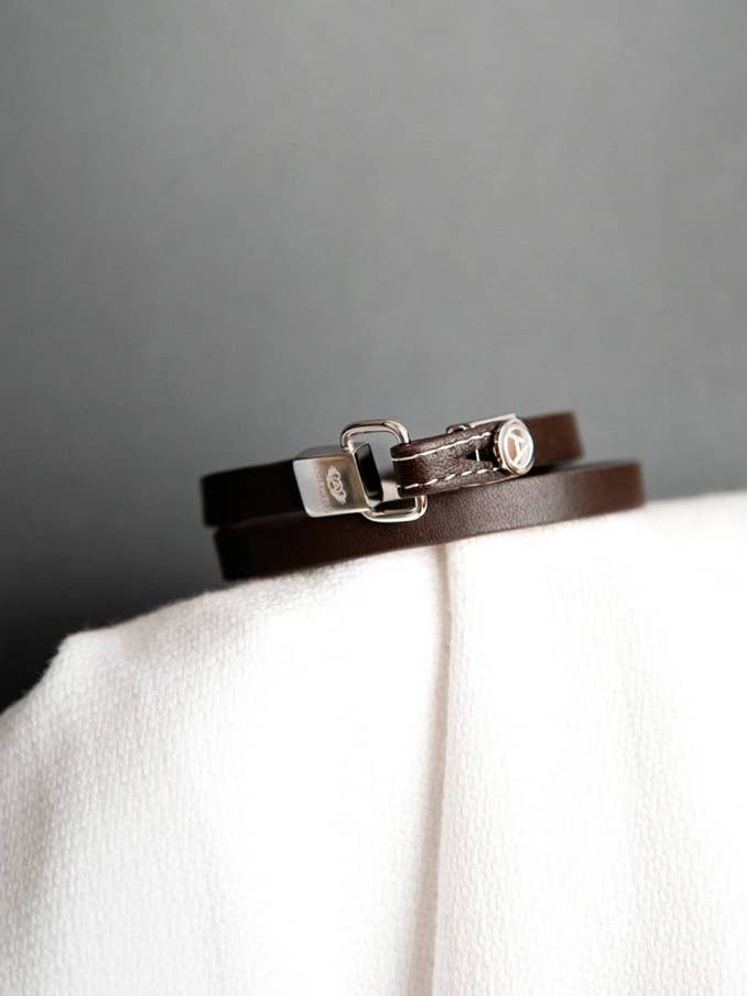 Pulseira Anarchy - couro marrom liso por atacado de Anjewels