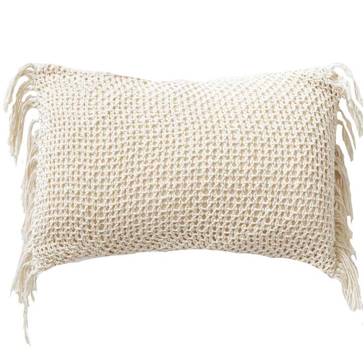 Housse de coussin rectangulaire tricotée 12" x 20" avec pompons pour la vente par Brizon