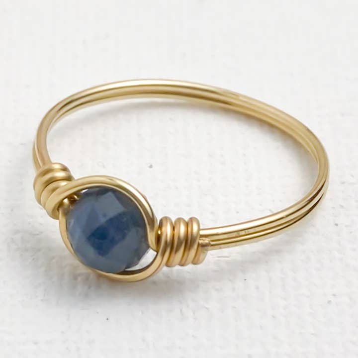 Anillo de piedra de nacimiento de septiembre en zafiro genuino para venta al por mayor de Isabella Jolie Jewelry