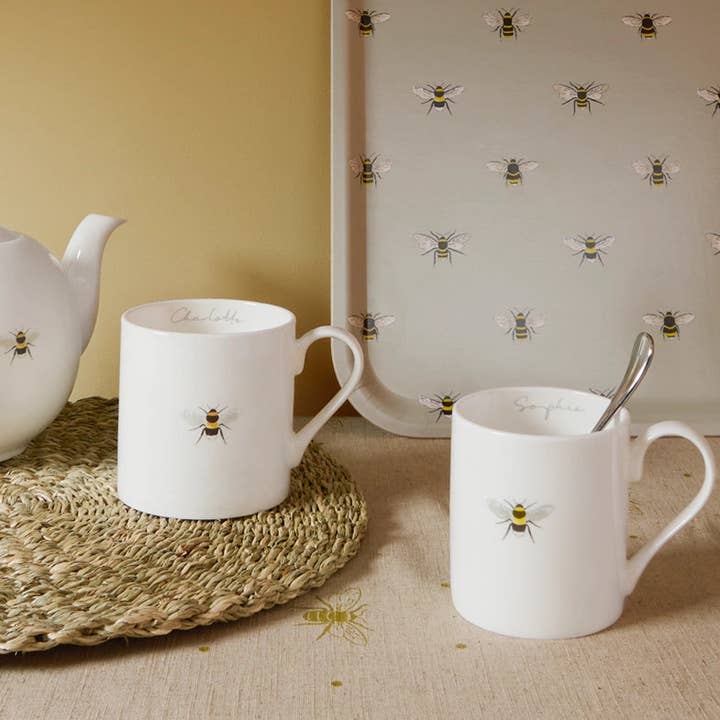 Tasse Solo Abeilles pour la vente par Sophie Allport