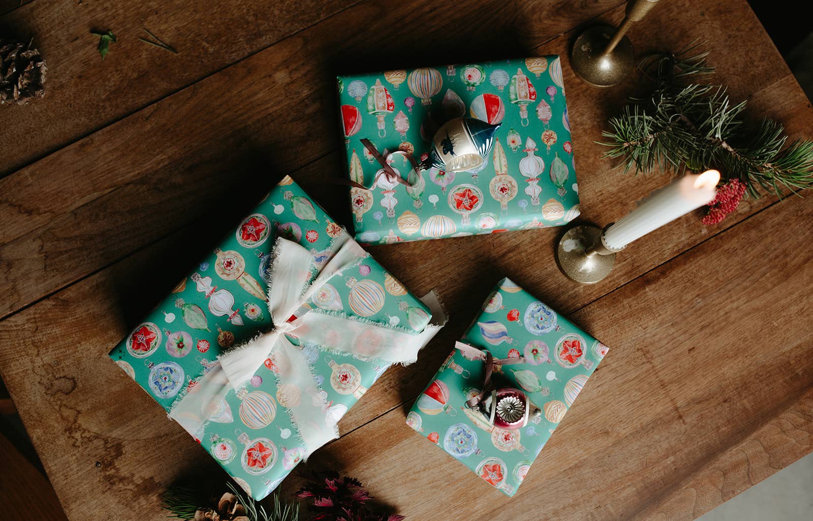 Lana's Shop - Wholesale Wrapping Paper Roll - Vintage Ornaments Gift Wrap Roll2