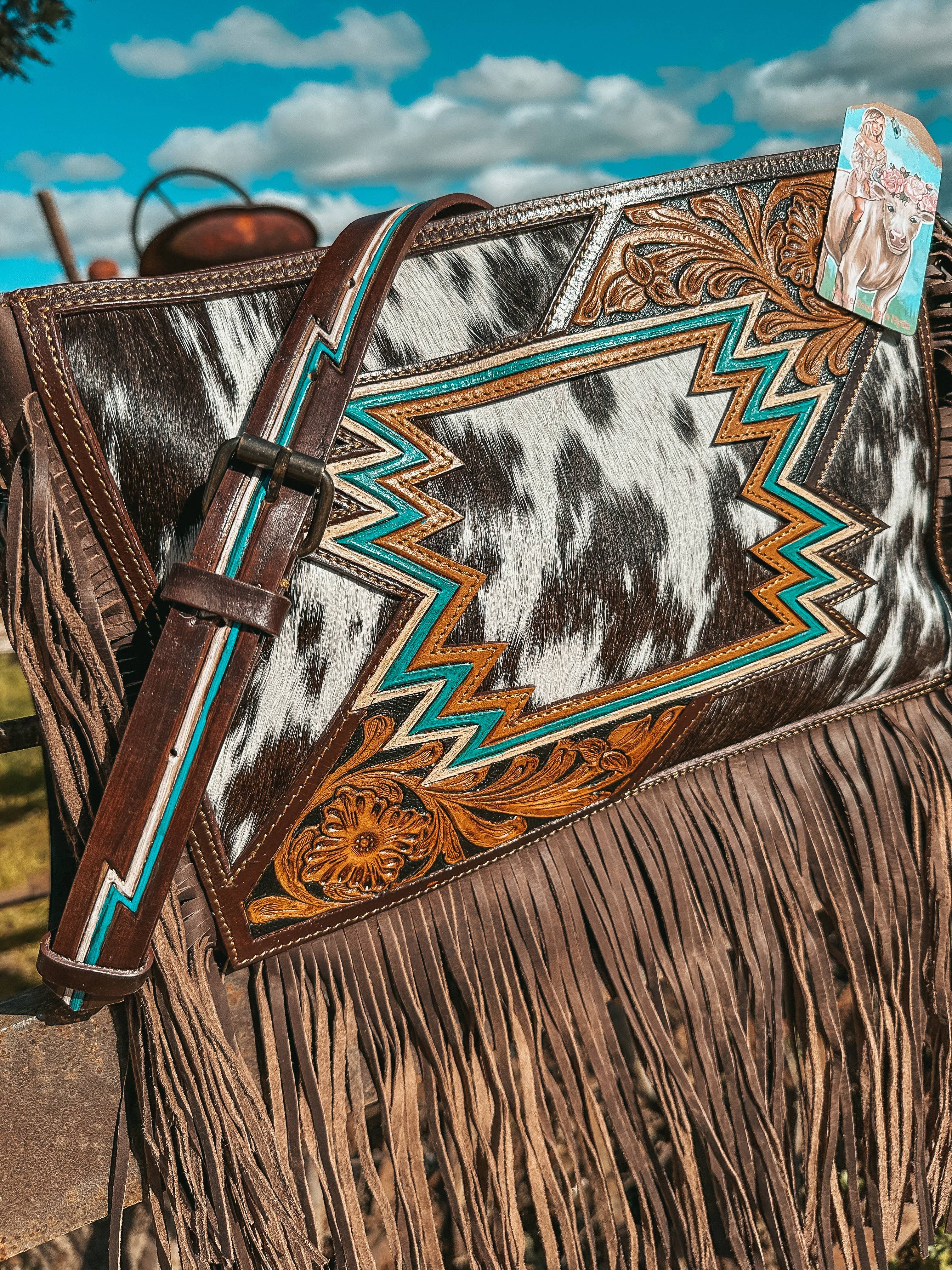 Haute Southern Hyde - Wholesale Crossbody bag – Women's - The Zigg Adjustable Cowhide Tooled Purse7