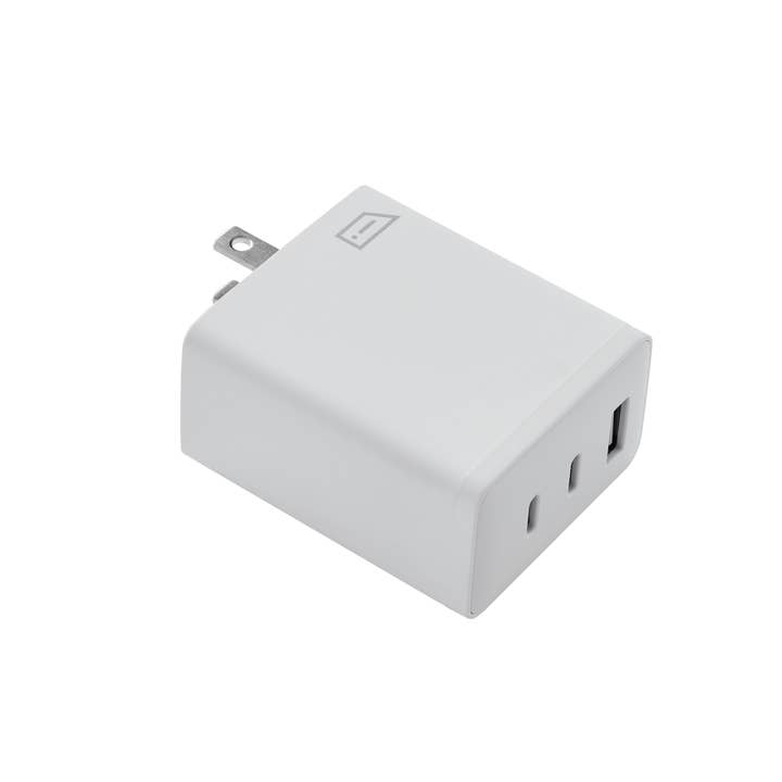 iStore - Wholesale Portable Charger - 65W Multi-Port USB Compact Charger1