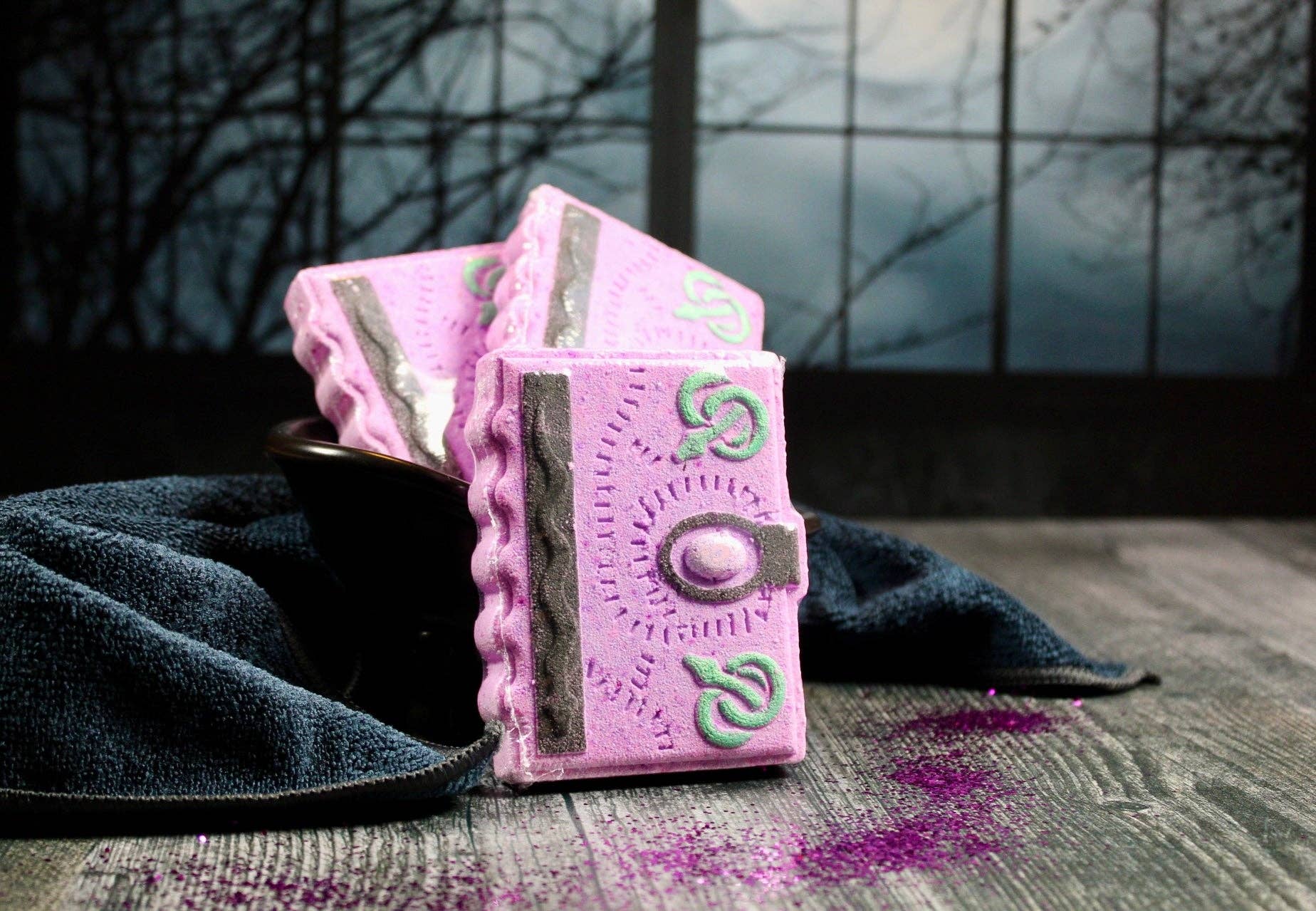 Wicked Bubbles LLC - Wholesale Bath Bomb/Fizz - Bath bomb - 5 oz - Spell Book4