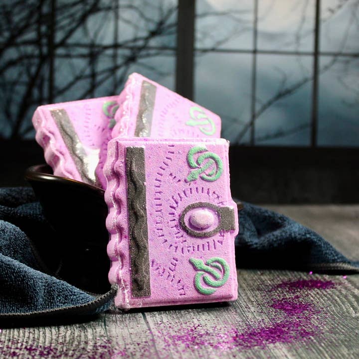 Wicked Bubbles LLC - Wholesale Bath Bomb/Fizz - Bath bomb - 5 oz - Spell Book4