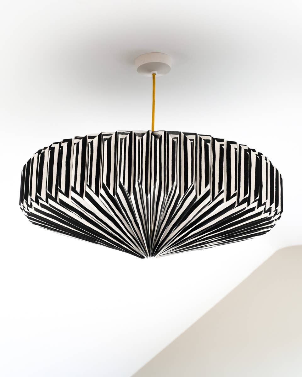 AARVEN – wholesale Lampshade – Origami Paper Lightshade Saucer 'Black & White Stripe'1
