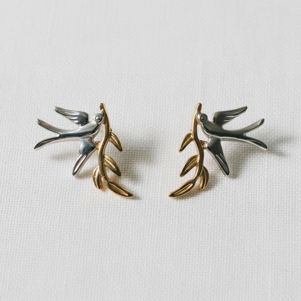 Ellemadera – Engroshandel Hængeøreringe og creoløreringe – Charmerende svale-øreringe med tofarvet design0